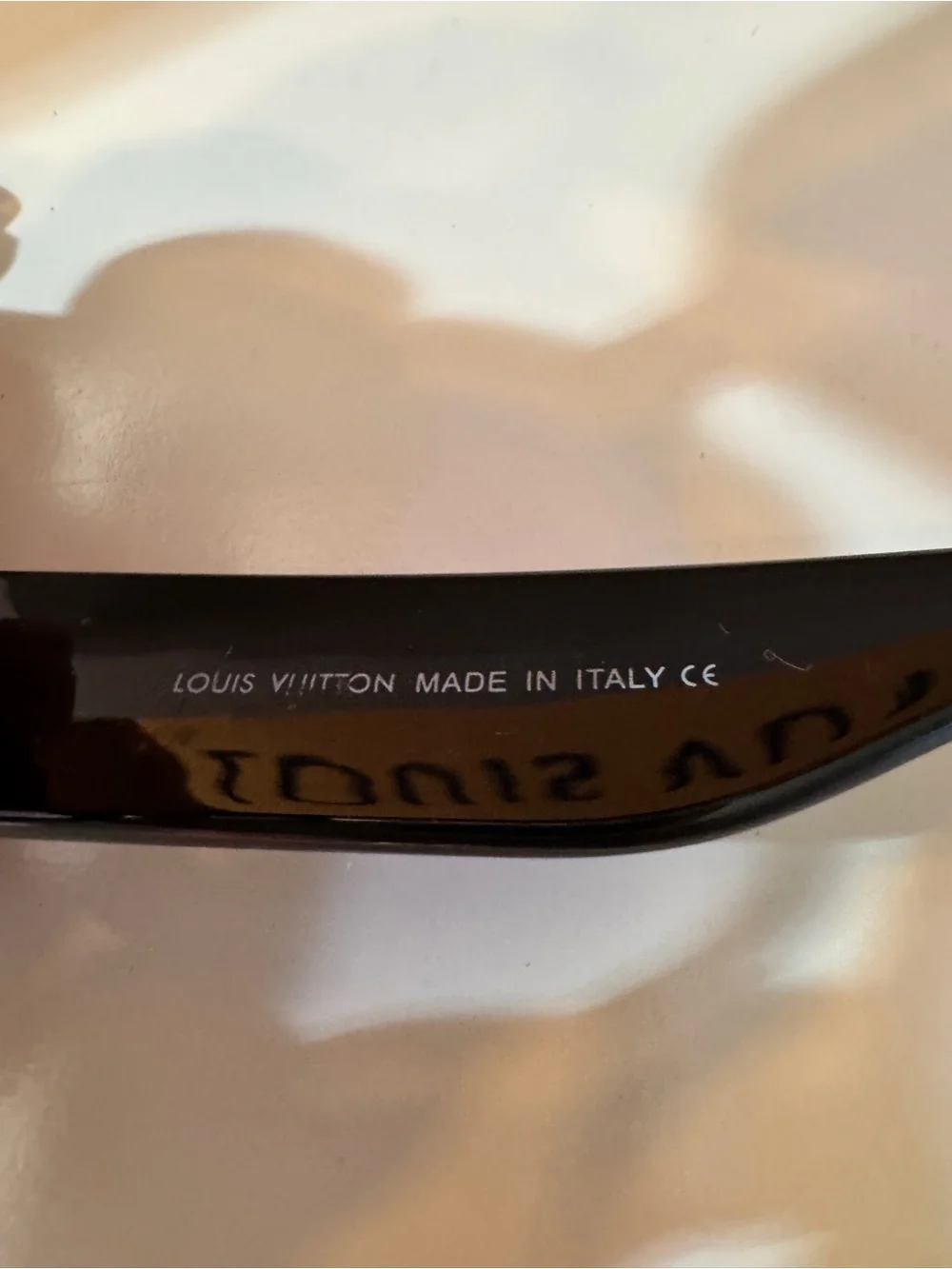 Authentic Louis Vuitton Blaze Sunglasses. Excellent condition! No scratches! - Picture 3 of 5